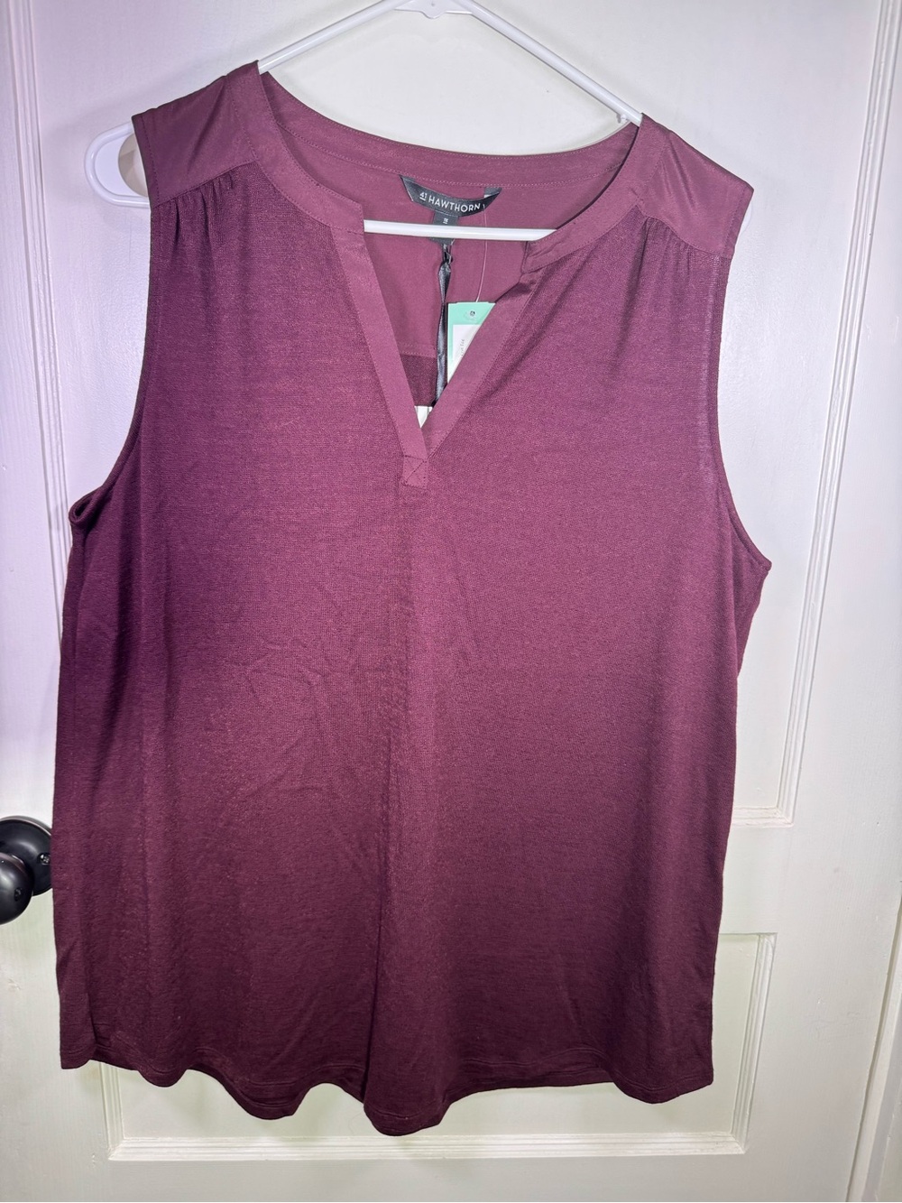 41 Hawthorn Sleeveless Split V Neck Tank - Plum New with tags